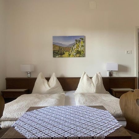 Bed and Breakfast Garni Guflhof Kaltern Exterior foto